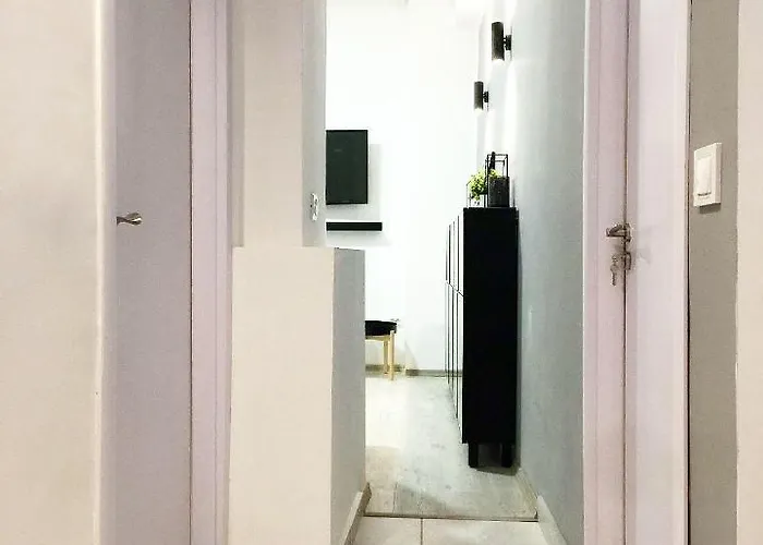 Apartament Perfect Home: Cozy 2br & Balcony *