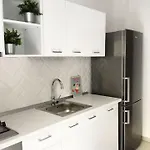 Apartman Perfect Home: Cozy 2br & Balcony
